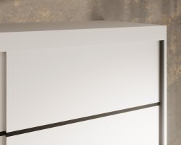 ADRK - Garderobna omara z drsnimi vrati Cardi - 150 cm - bela