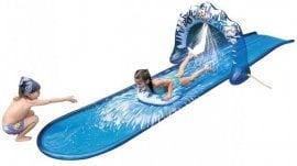 Tobogan z razpršilcem za bazen