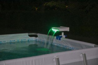 Chomik - Slap za bazen LED - BES58619