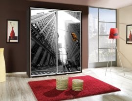 Garderobna omara z drsnimi vrati z grafiko Mesto Penelopa 155 cm - kostanj wenge