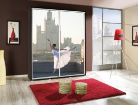 Garderobna omara z drsnimi vrati z grafiko Baletka 4 Penelopa 155 cm - kostanj wenge