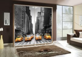 Garderobna omara z drsnimi vrati z grafiko Taxi 2 Penelopa 205 cm - hrast riviera