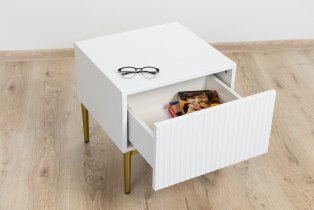 Bogart - Nočna omarica Nicole 46 1SZ - bela